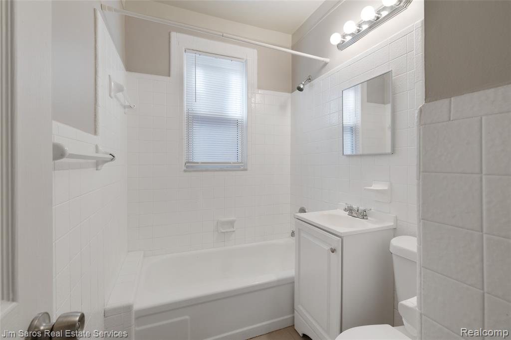 926-928 NOTTINGHAM, Grosse Pointe Park, MI 48230 — Photo 32