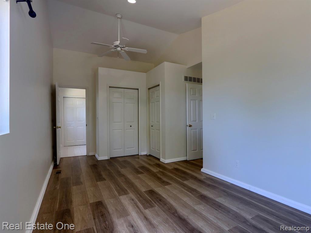 643 DETROIT Avenue, Lake Orion, MI 48362 — Photo 8
