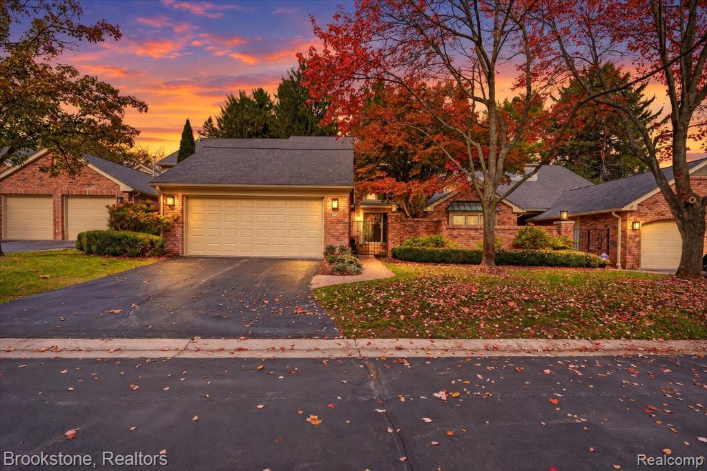 24118 Bingham Pointe Drive, Bingham Farms, MI 48025