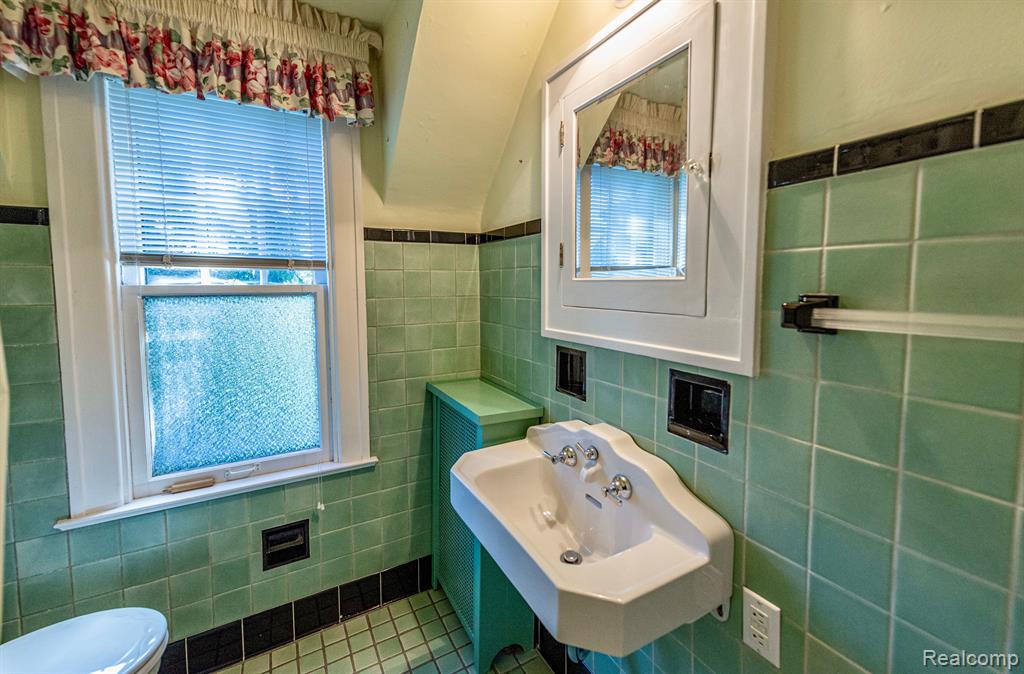 434 HENDRIE Boulevard, Royal Oak, MI 48067 — Photo 32