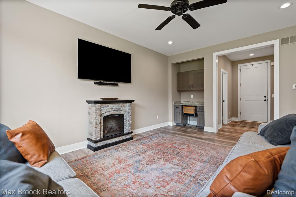 217 CLINTON Street, Romeo, MI 48065 — Photo 8