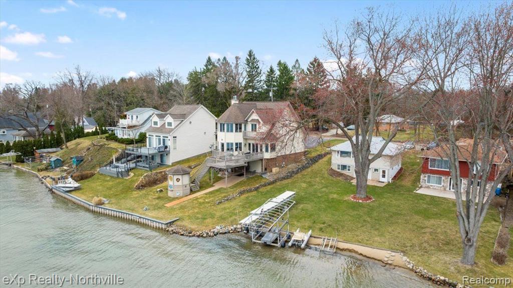 9283 FIRWOOD Road, South Lyon, MI 48178 — Photo 42