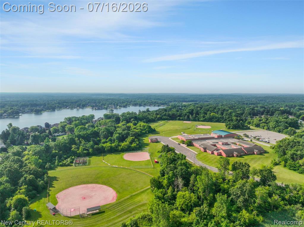 671 Braxwood Place, Milford, MI 48381 — Photo 27