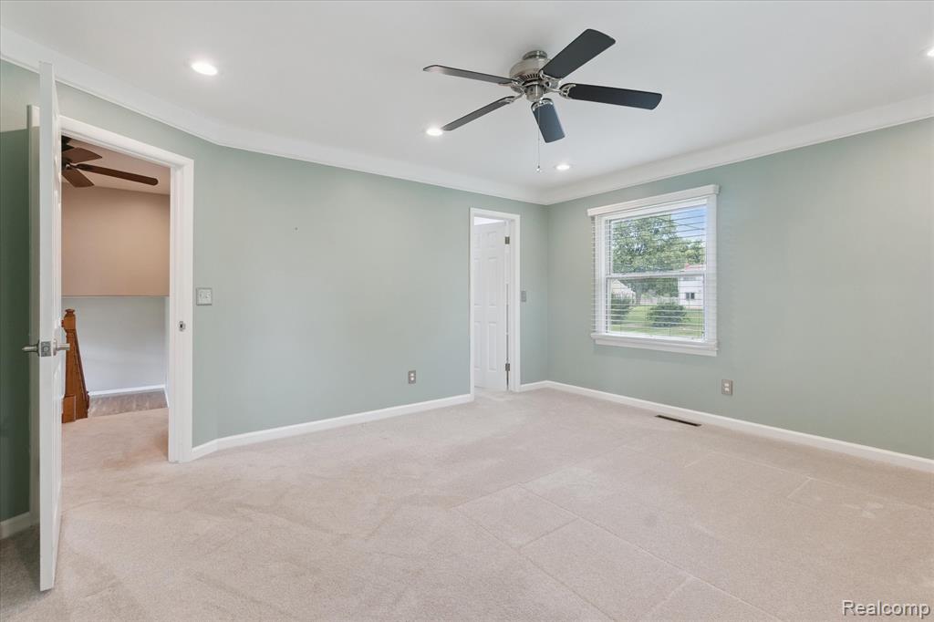 6233 Golfview Drive, Burton, MI 48509 — Photo 29