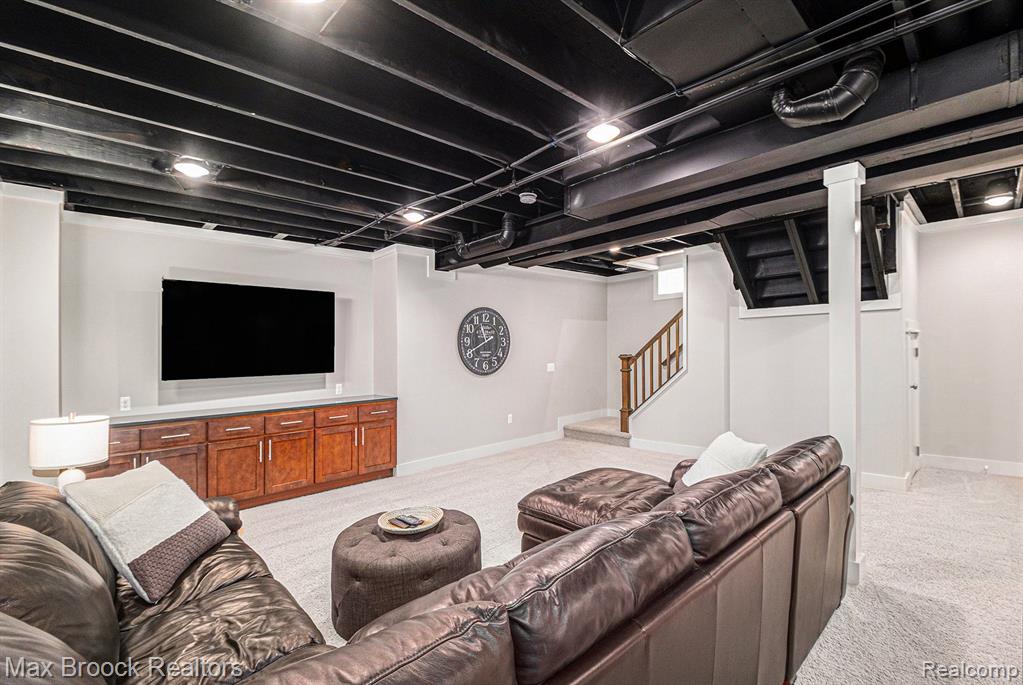 907 E 6TH Street, Royal Oak, MI 48067 — Photo 28