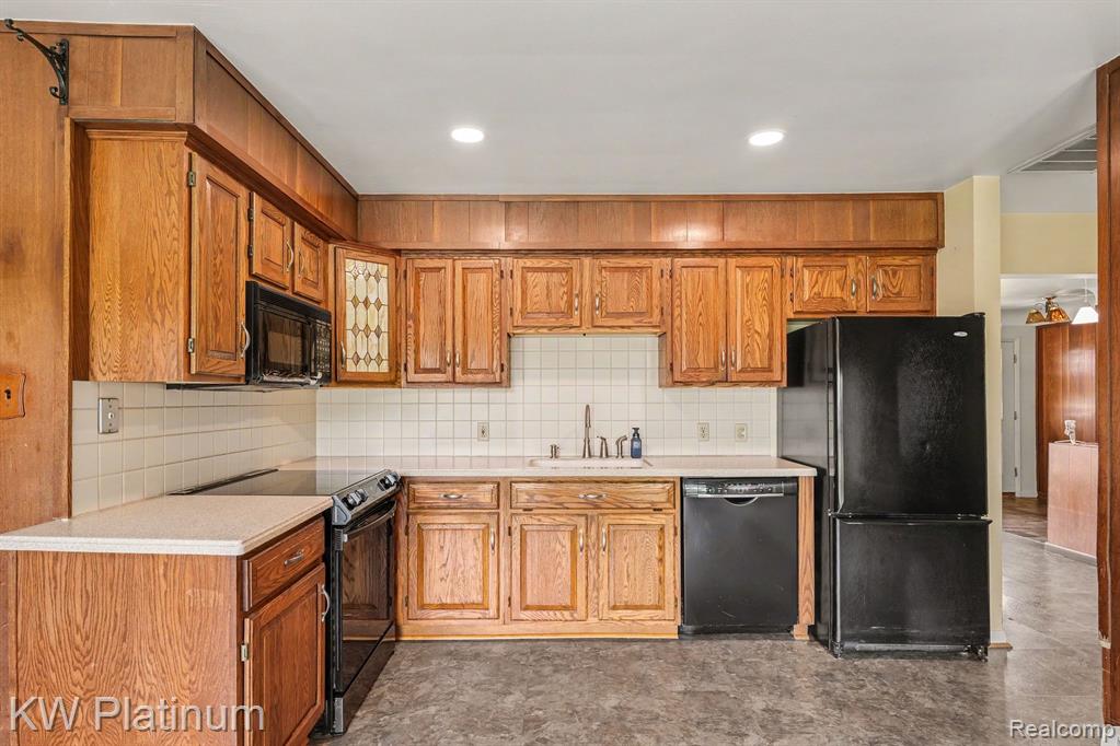 49750 Nautical Drive, New Baltimore, MI 48047 — Photo 11