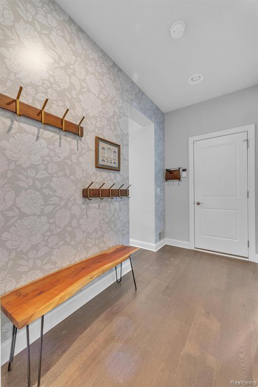9857 Dartmouth Road, Clarkston, MI 48348 — Photo 9