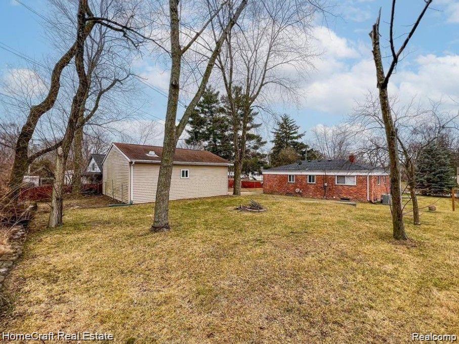 1233 DAVIS ST, Ypsilanti, MI 48198 — Photo 10