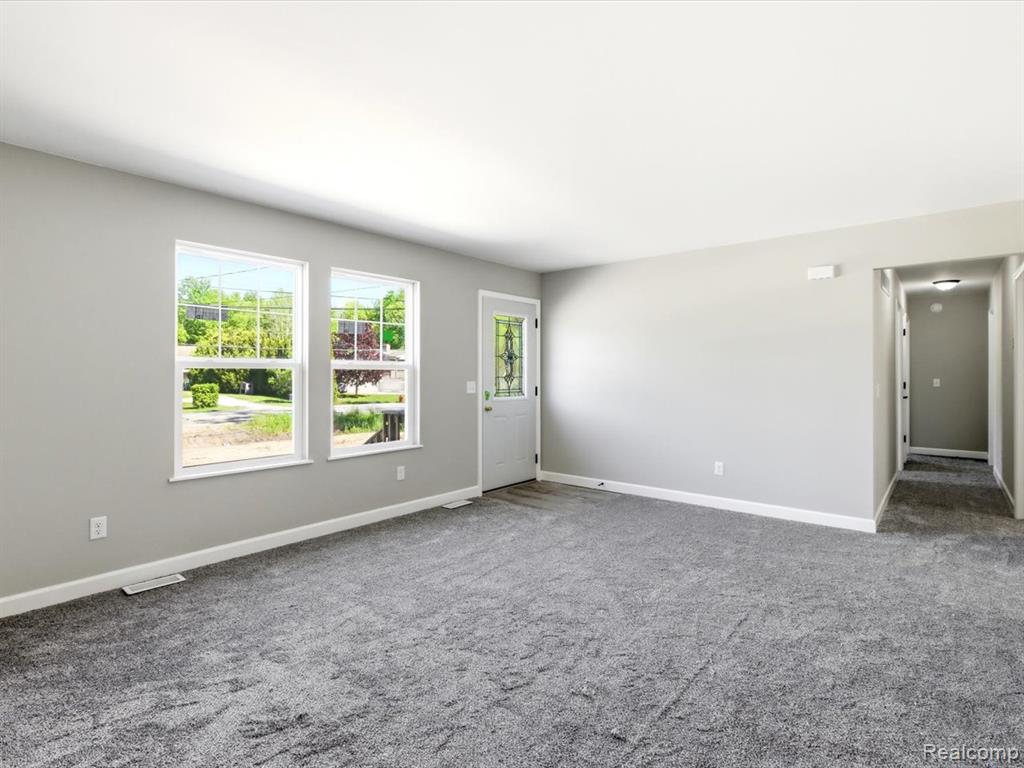 2921 Beach Road, Port Huron, MI 48060 — Photo 9