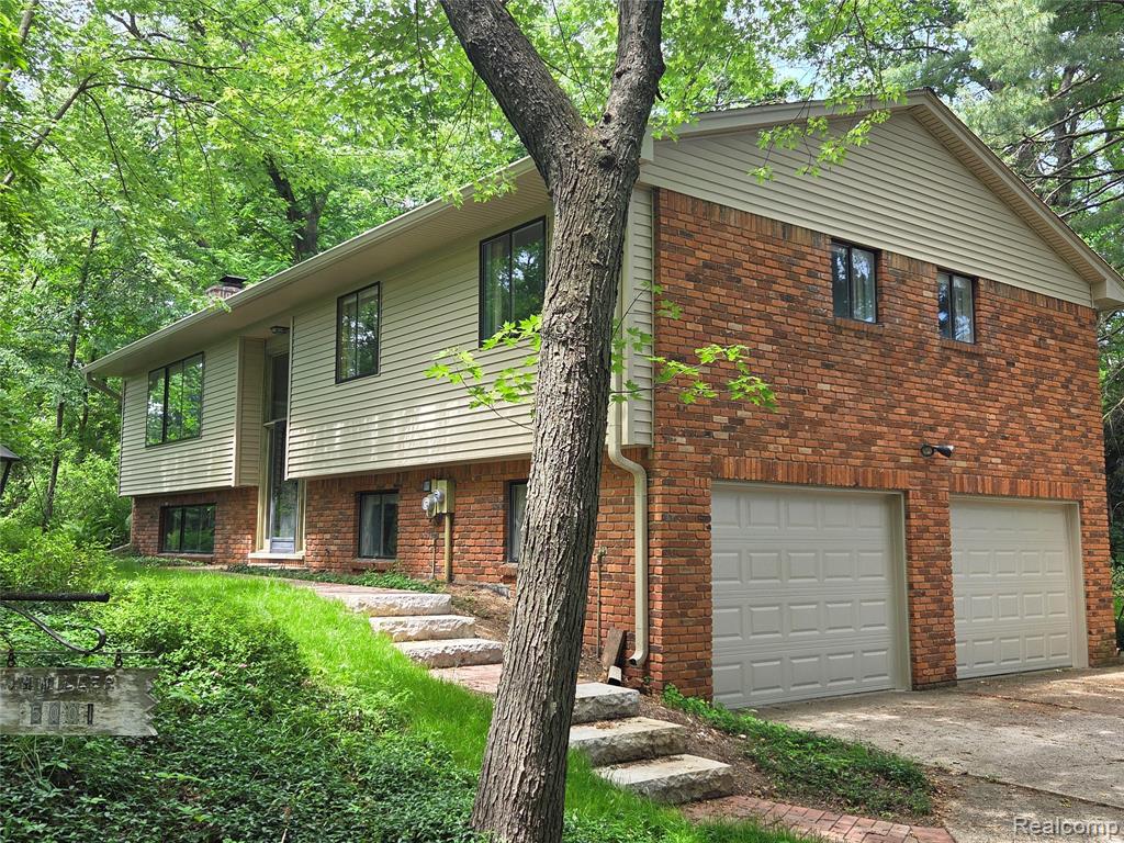 5001 Pinetum Trail, Brighton, MI 48114 — front exterior