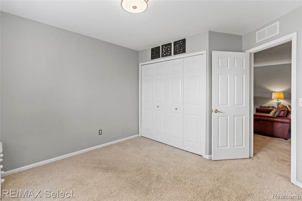 11476 Moffett Court, Fenton, MI 48430 — Photo 45