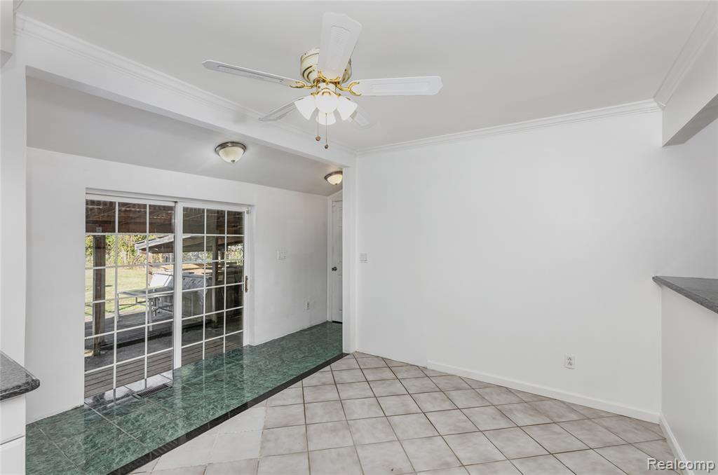 2320 Belle Glade Court, Fenton, MI 48430 — Photo 9