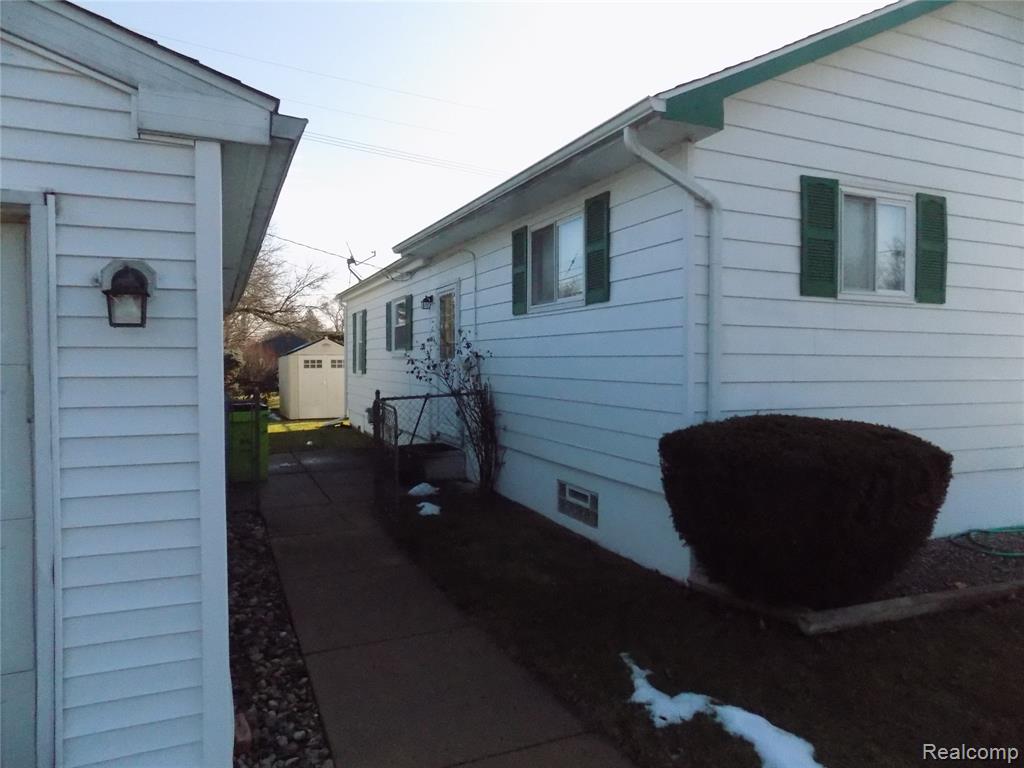 520 Whipple Street, South Lyon, MI 48178 — Photo 26