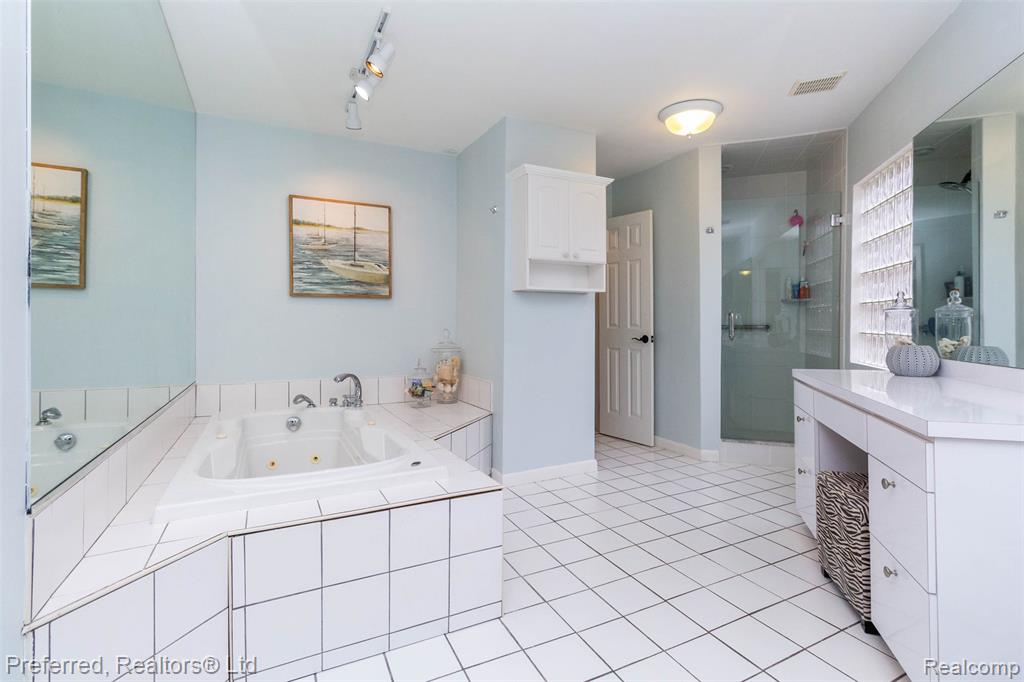 8783 Cooley Beach Drive, White Lake, MI — Photo 40
