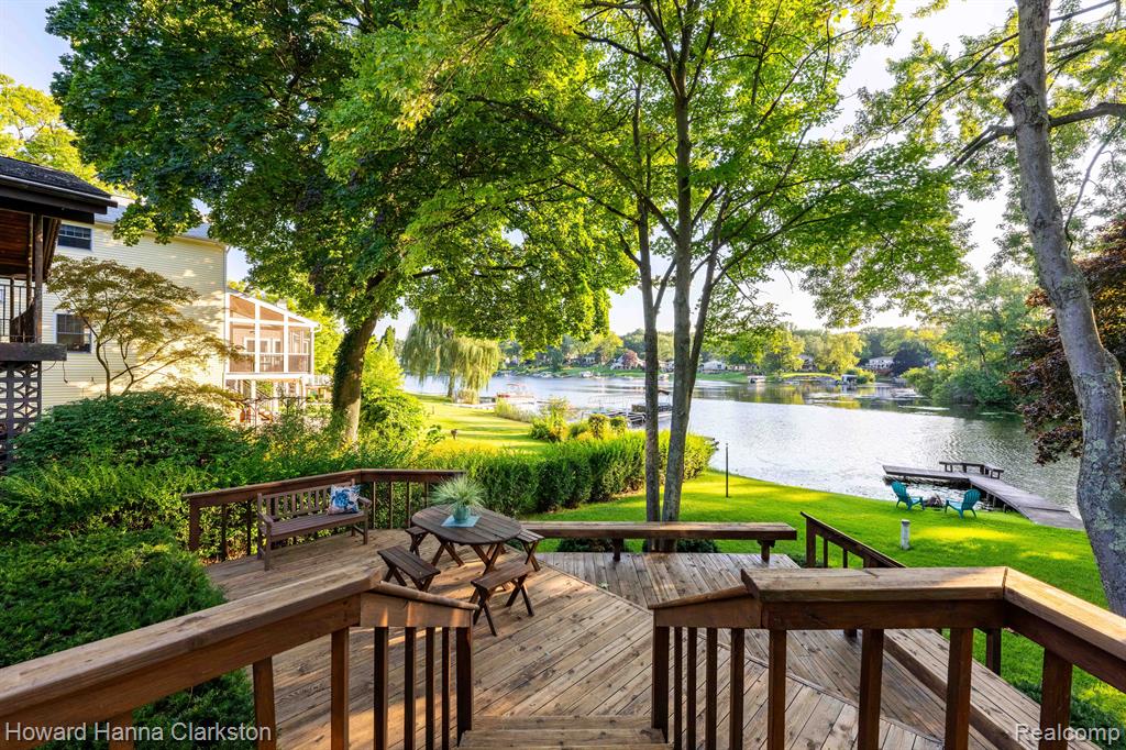 8729 Sherwood Drive, Davisburg, MI 48350 — Photo 18