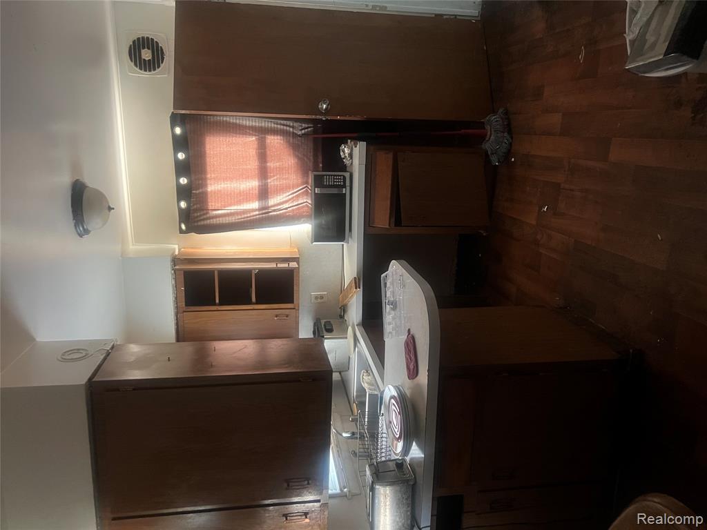 721 Huron Street, Flint, MI 48507 — Photo 6