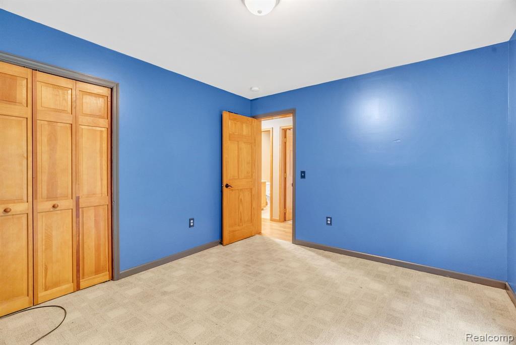 6917 CHASE LAKE Road, Fowlerville, MI 48836 — Photo 30
