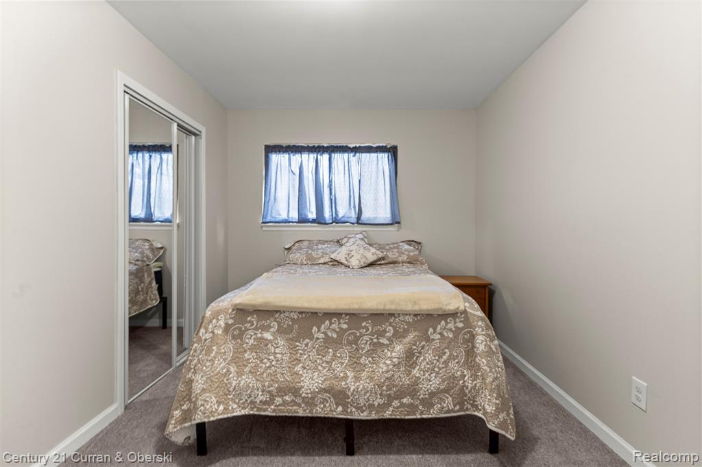 27423 Groveland Street, Madison Heights, MI 48071 — Photo 21