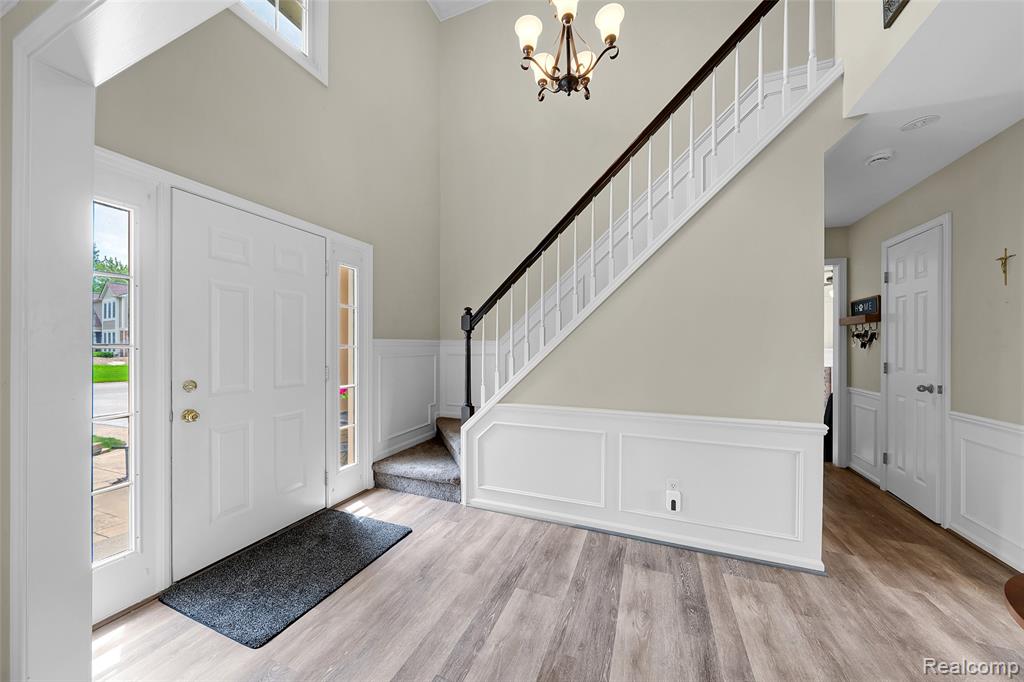 45300 White Pines Drive, Novi, MI — Photo 4