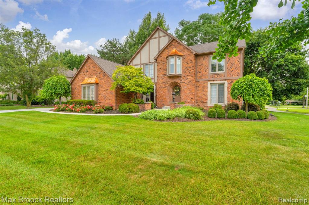 404 SHELLBOURNE Drive, Rochester Hills, MI 48309 — Photo 50