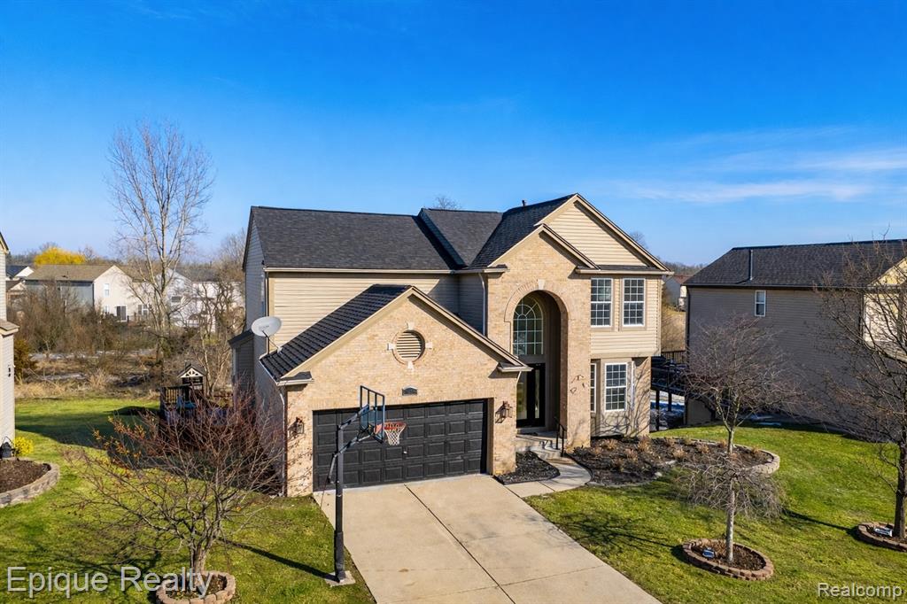 7858 Turrillium Lane, Waterford, MI 48327 — Photo 2