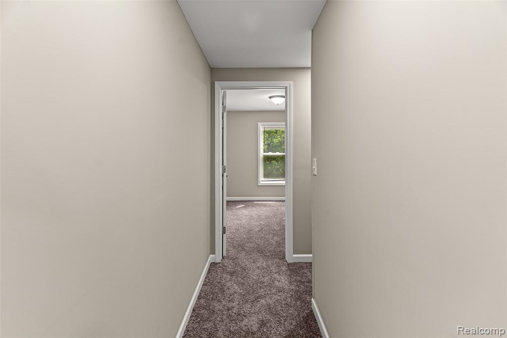 8329 Lenore Street, Dearborn Heights, MI 48127 — Photo 21