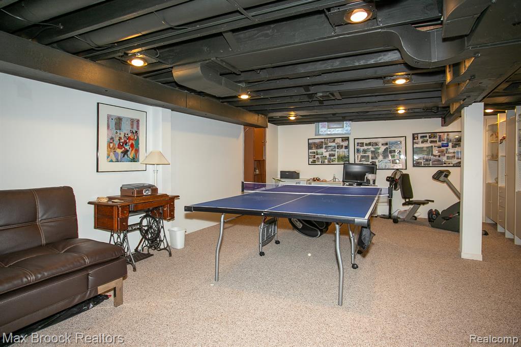 10445 Lincoln Drive, Huntington Woods, MI — Photo 35