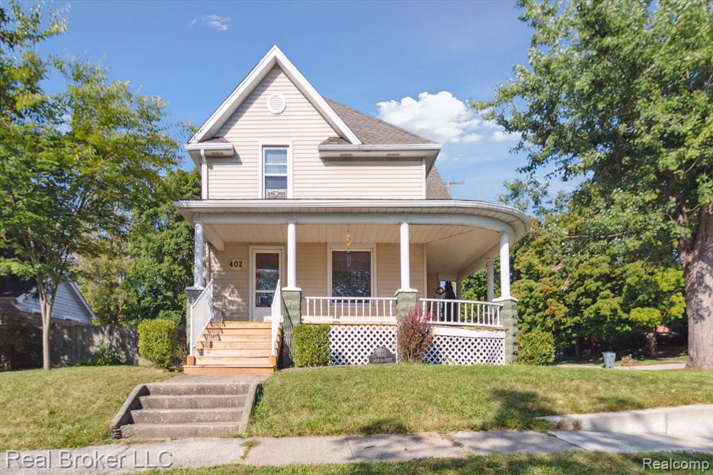 402 S 7TH Street, St. Clair, MI 48079 — Photo 2
