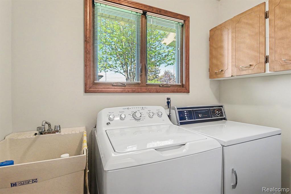 421 Drexelgate Parkway, Rochester Hills, MI 48307 — Photo 21