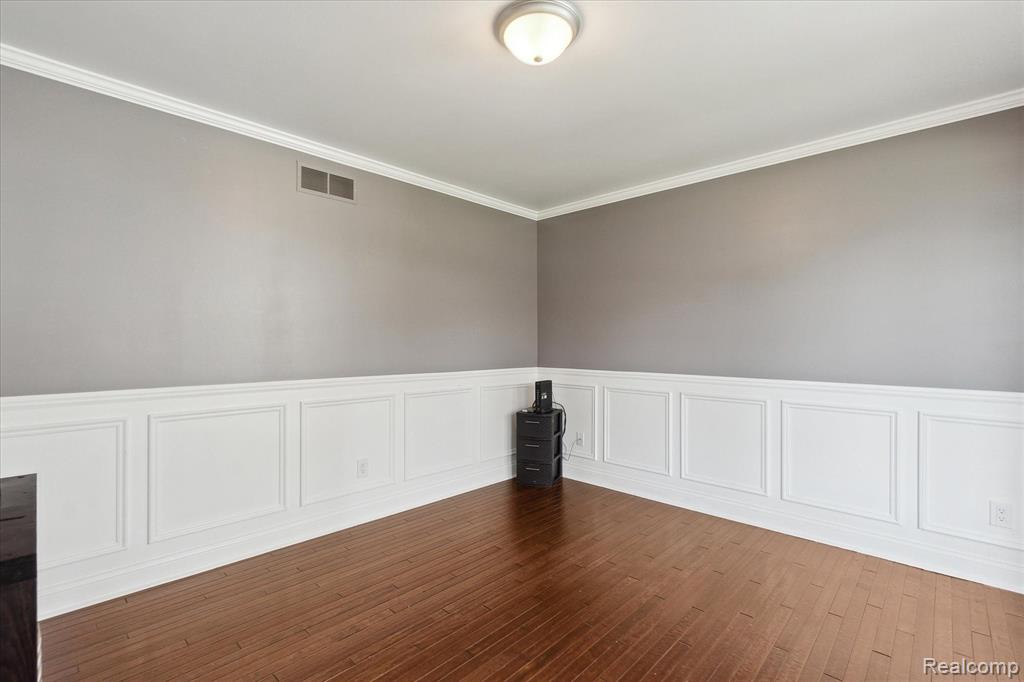 4045 FOREST EDGE Drive, Commerce Twp, MI 48382 — Photo 22