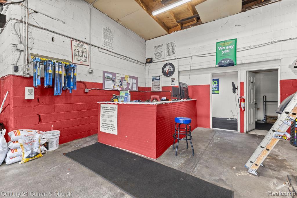 20630 W Seven Mile Road, Detroit, MI 48219 — Photo 10