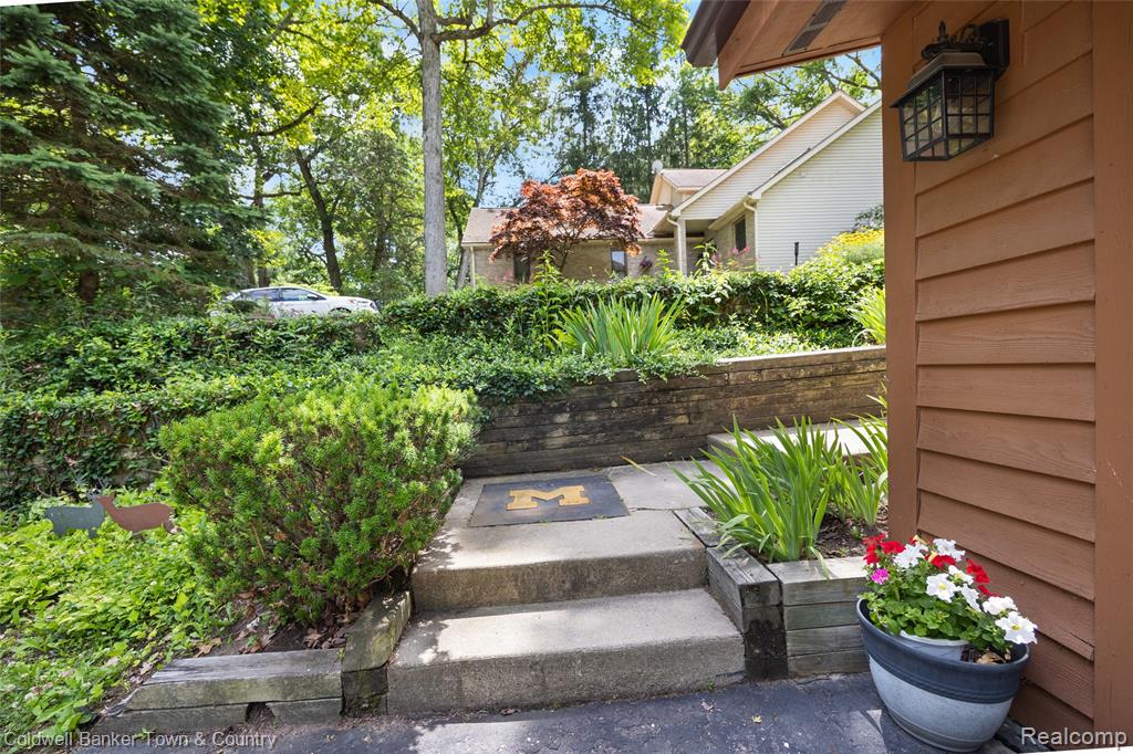 4583 Cornwell Lane, Whitmore Lake, MI 48189 — Photo 41