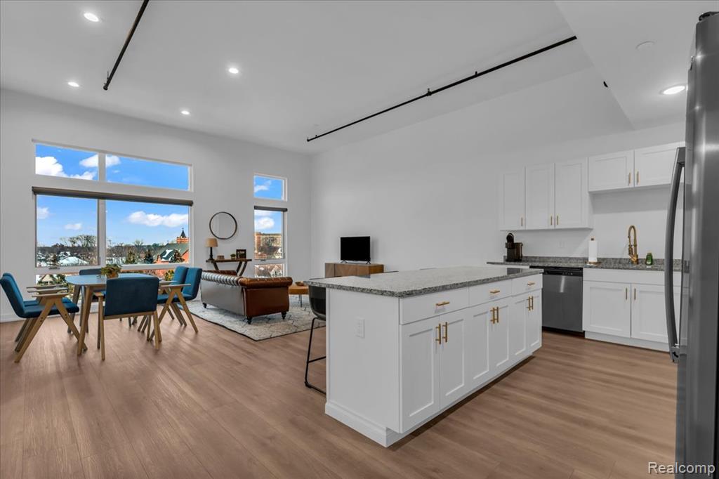 166 OAK Street, Wyandotte, MI, 48192