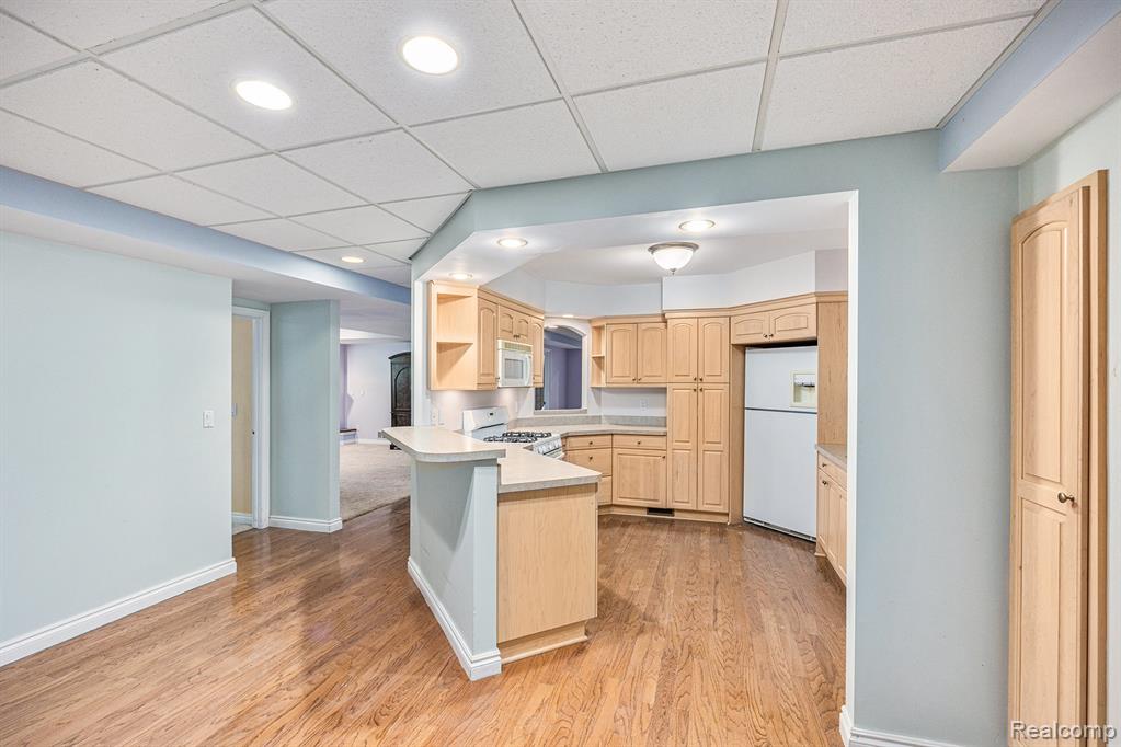 785 River Bend Drive, Rochester Hills, MI 48307 — Photo 41