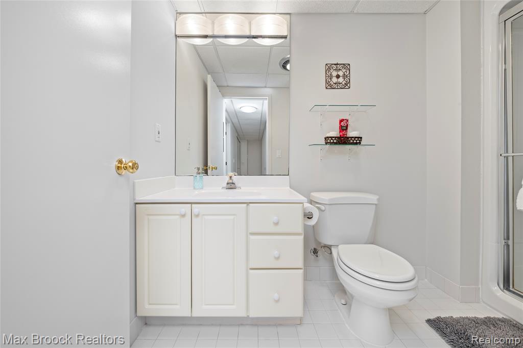 4860 Lagoons Circle, West Bloomfield, MI 48323 — Photo 60