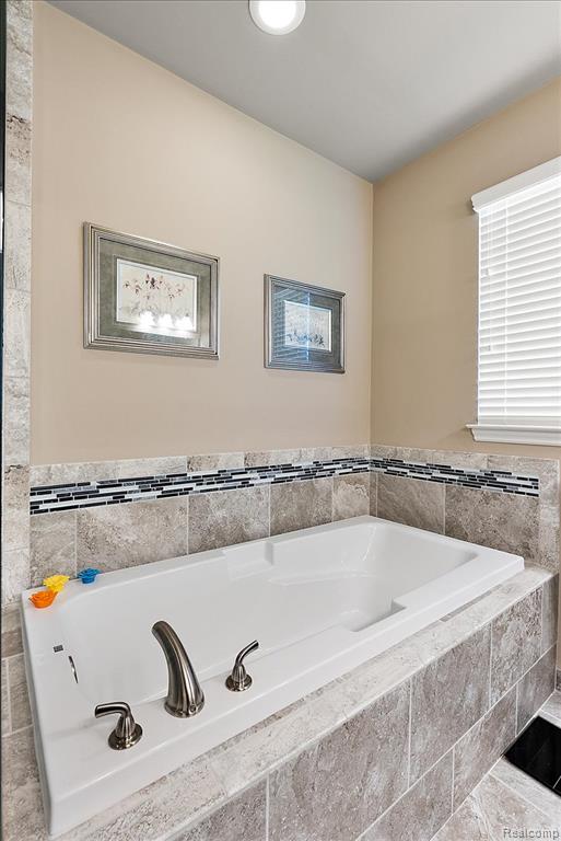55206 Sarazen Drive, Macomb, MI 48042 — Photo 32