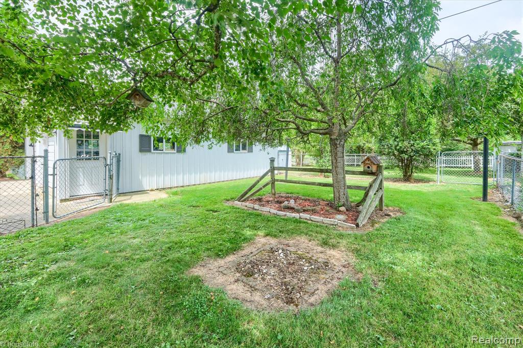 213 Morrell Street, Yale, MI 48097 — Photo 5