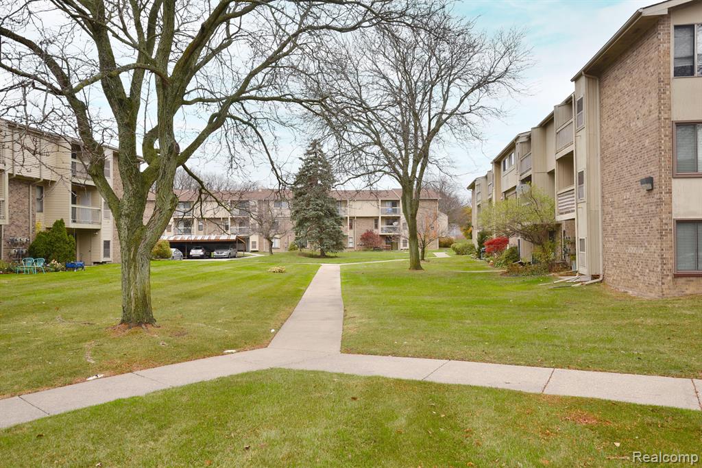 30475 W 14 Mile Rd, 74, Farmington, MI 48334 — Photo 31