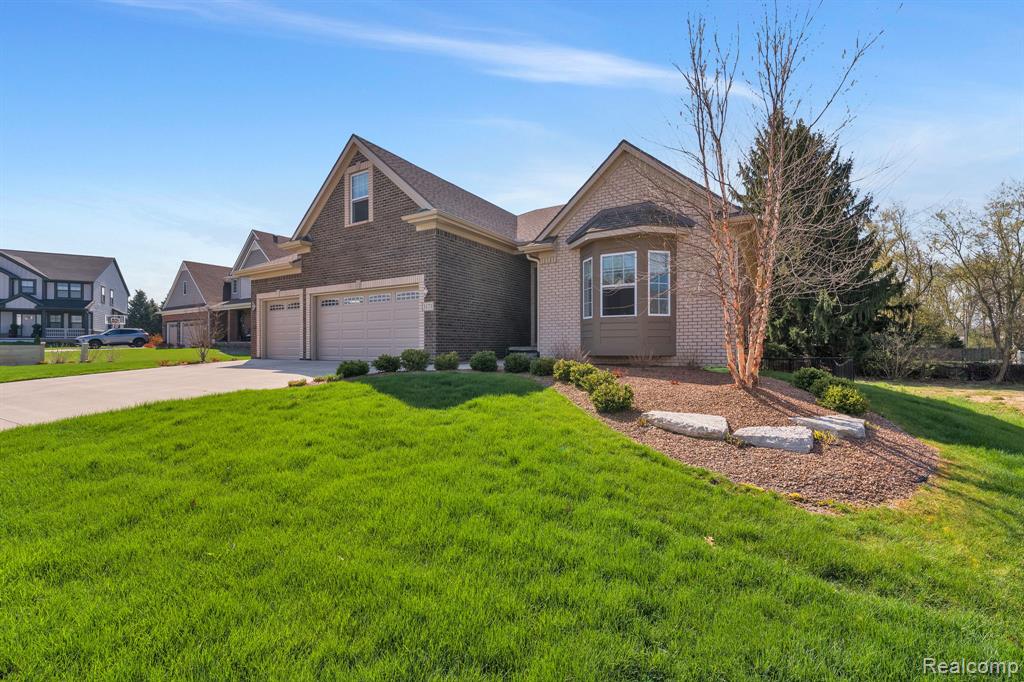 3173 Roma Court, Wixom, MI 48393 — Photo 2