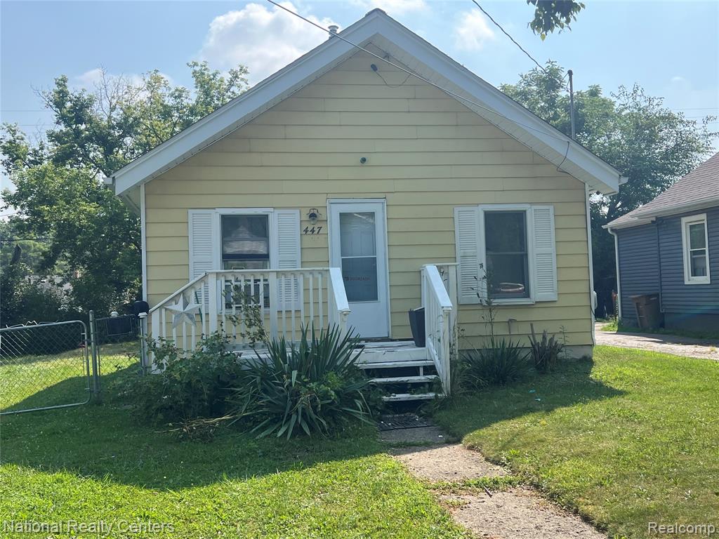 447 S Marshall Street, Pontiac, MI 48342 — front exterior
