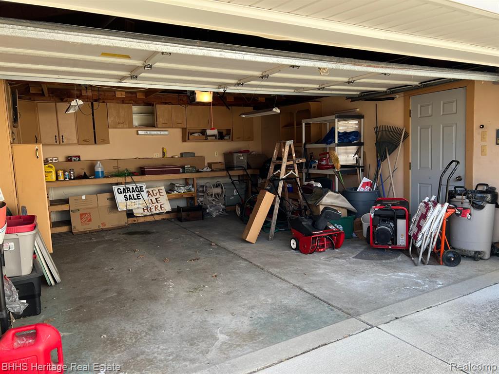 8062 PELHAM Road, Taylor, MI 48180 — Photo 13