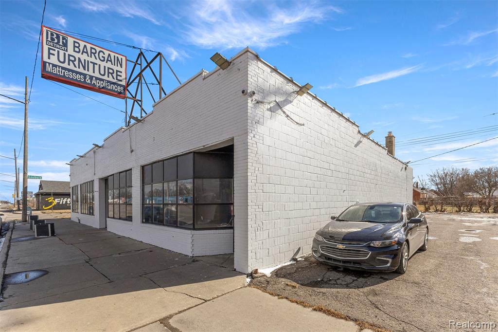12744 E 8 Mile Road, Detroit, MI 48205 — Photo 28