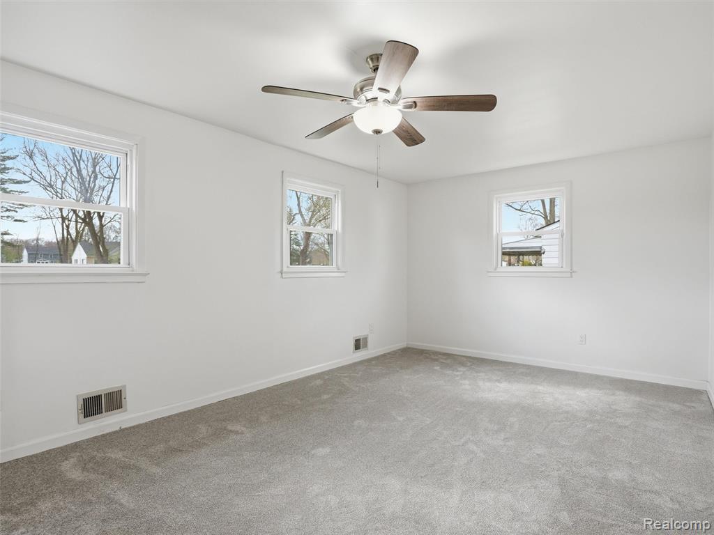 15380 Maxwell Avenue, Plymouth, MI 48170 — Photo 20