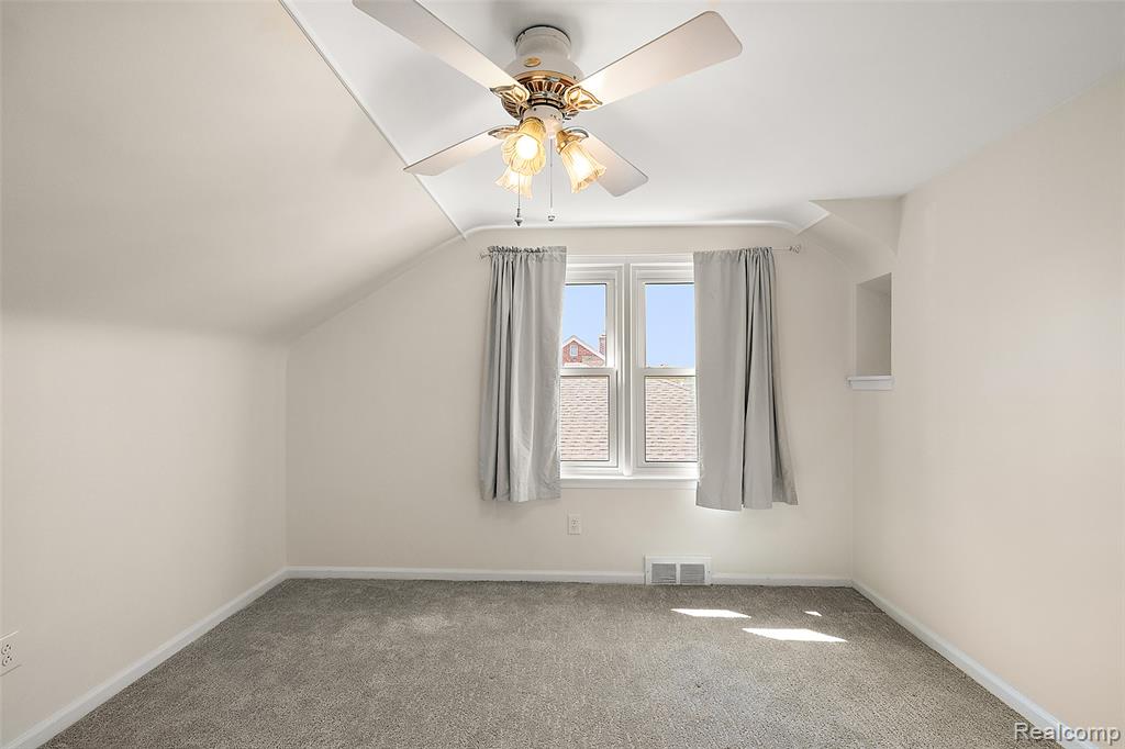 20879 Beaufait Street, Harper Woods, MI 48225 — Photo 25