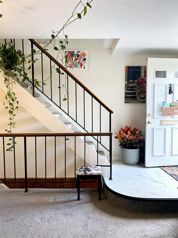 1815 BRENTWOOD Drive, Troy, MI 48098 — Photo 3