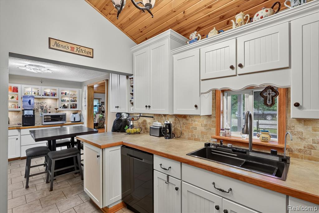 17 E White Lake Dr, Twin Lakes, MI 49457 Drive, Twin Lake, MI 49457 — Photo 15