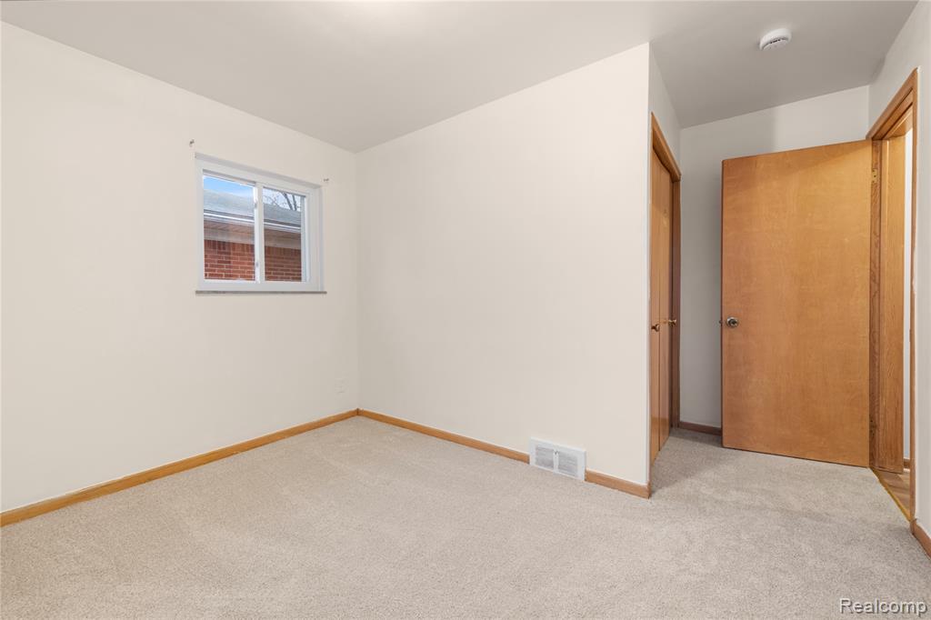 28876 Palm Beach Drive, Warren, MI 48093 — Photo 20
