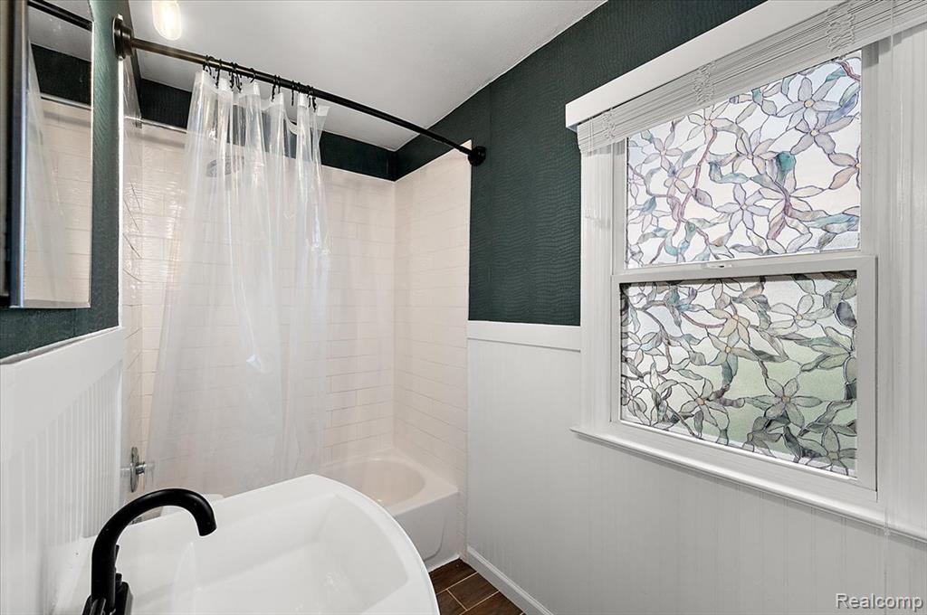 1186 Larkmoor Boulevard, Berkley, MI 48072 — Photo 14