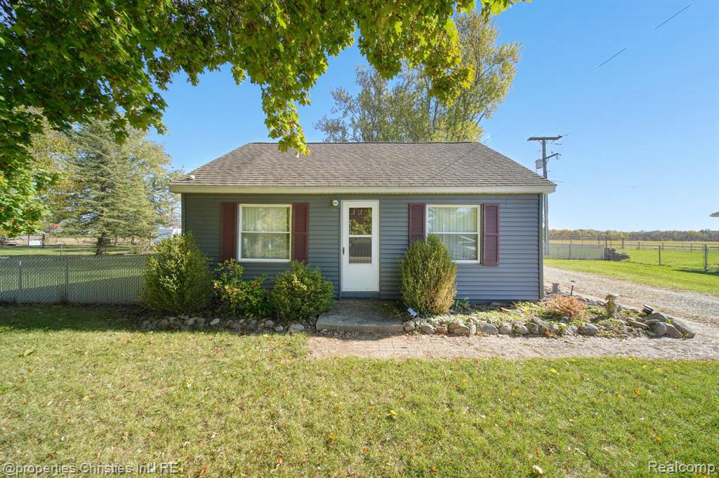 2835 Carson Highway, Adrian, MI 49221 — front exterior