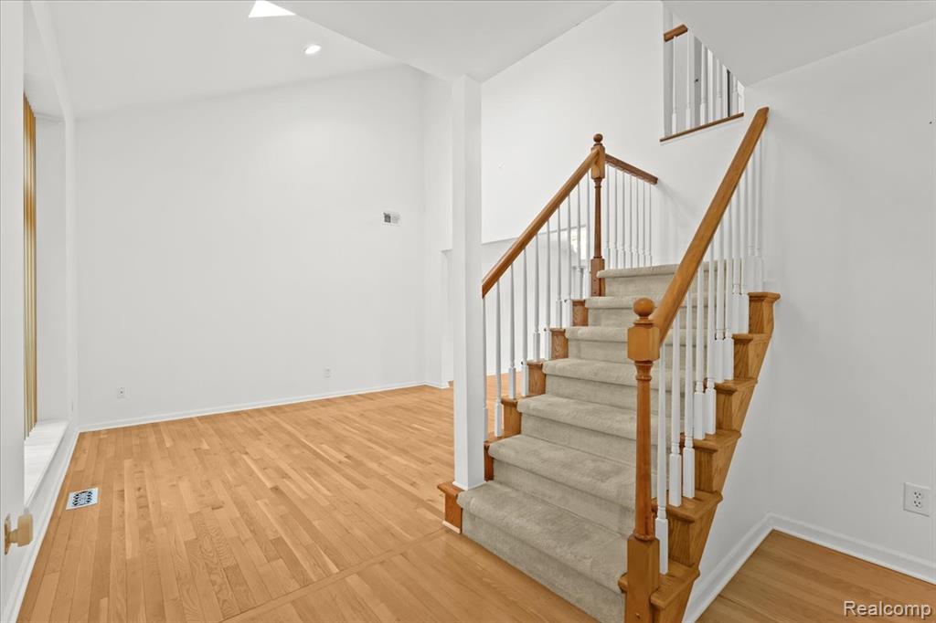 5747 Glen Creek Court, Ann Arbor, MI 48108 — Photo 6